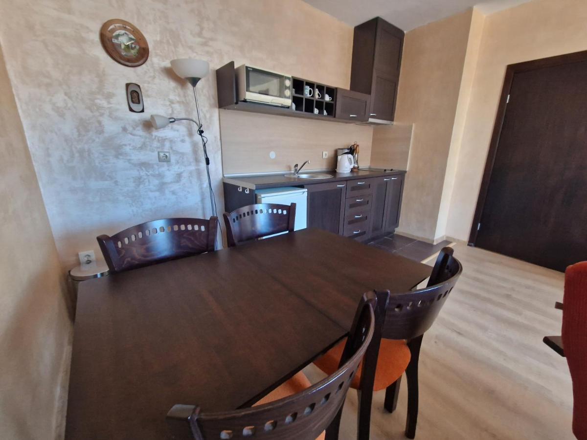Royal Towers Thea דירה בנסקו